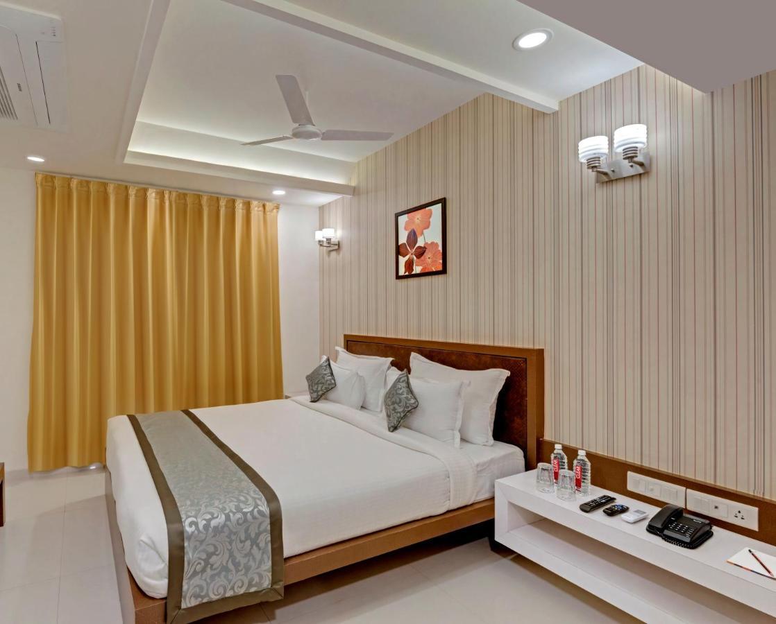 Click Collection Jaipur, Sindhi Camp Hotel Exterior photo