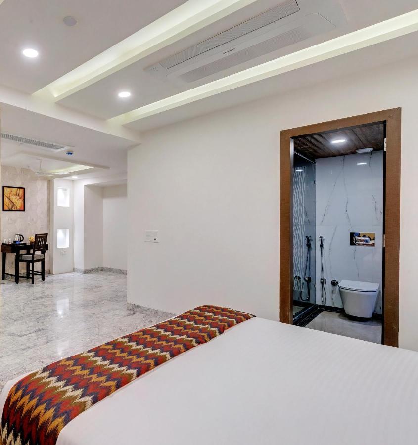 Click Collection Jaipur, Sindhi Camp Hotel Exterior photo