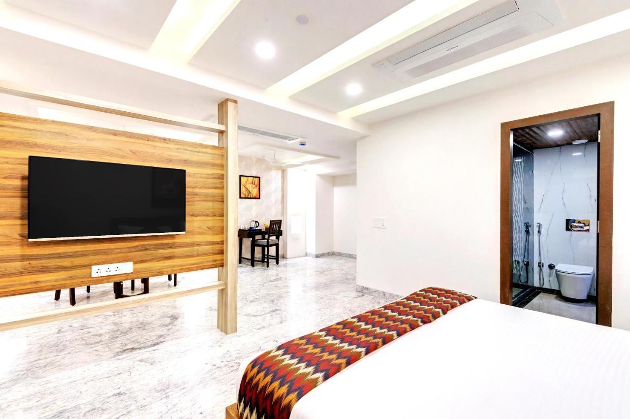 Click Collection Jaipur, Sindhi Camp Hotel Exterior photo