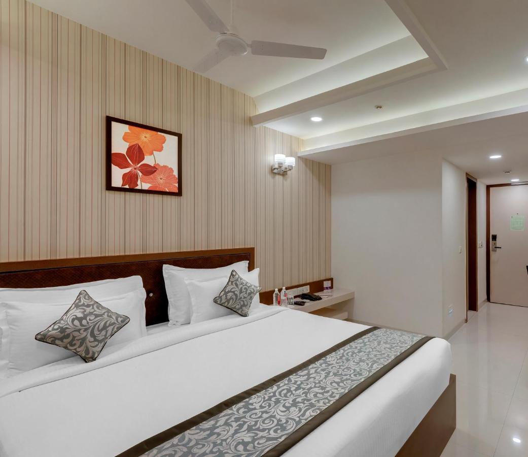 Click Collection Jaipur, Sindhi Camp Hotel Exterior photo